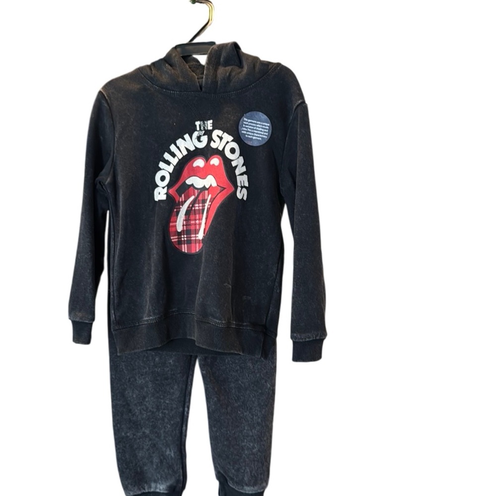 Toddler sizes Rolling Stones sweatsuit